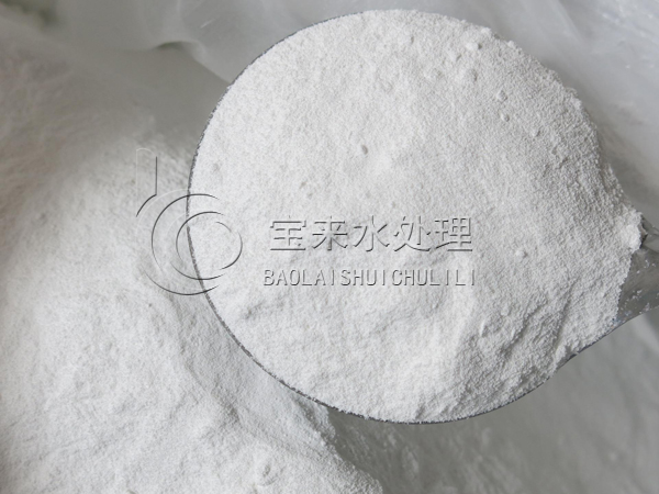 如何避免儲存純堿出現(xiàn)風(fēng)化現(xiàn)象?如何區(qū)分食鹽和純堿?